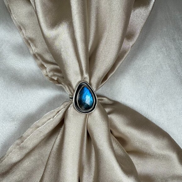 Sterling Silver Ring Blue Labradorite Teardrop Gemstone Statement Jewelry Size 6 - Picture 1 of 5